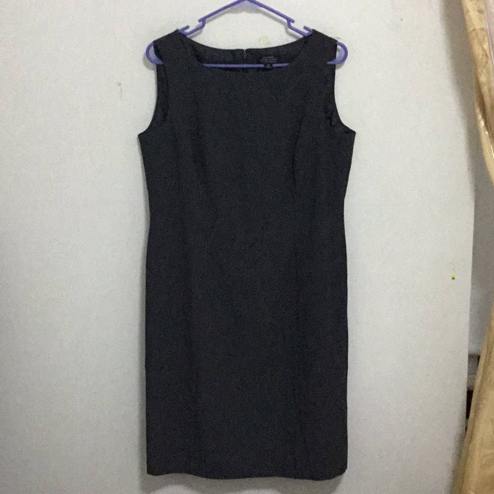 Sleeveless dress Tahari Arthur S. Levine